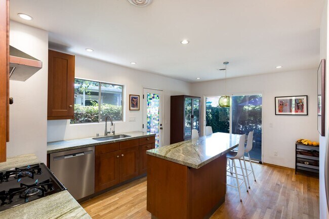 Building Photo - Charming Home in Heart of Normal Heights