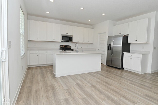 Building Photo - 7305 Sayers Rd