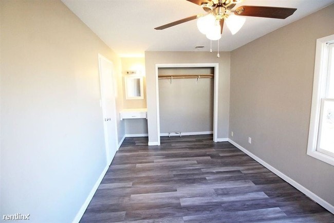Building Photo - 2 br, 1 bath House - 2505 W University Ave
