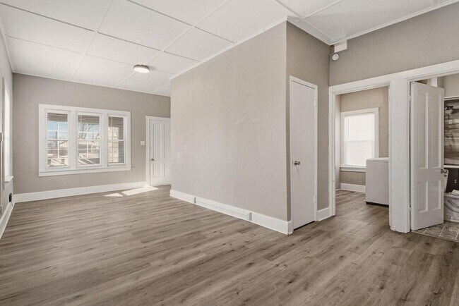 Building Photo - Beautiful, Remodeled Onalaska HOME for Rent!