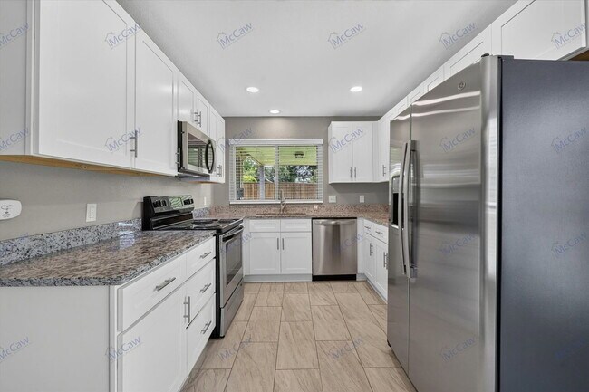 Building Photo - 5708 Stone Dr