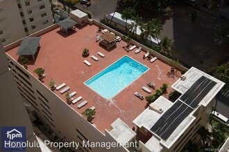 Building Photo - 1 Bedroom in Waikiki Close To Everything