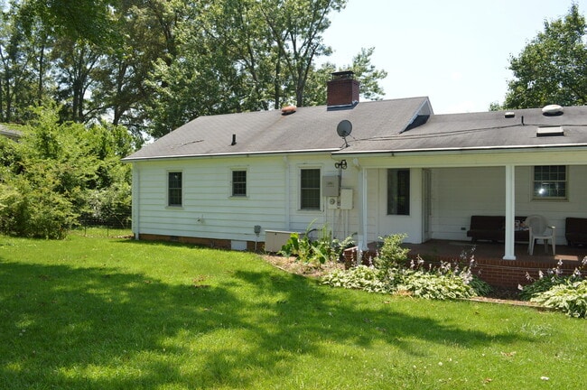 Building Photo - 122 Fort Rutledge Rd