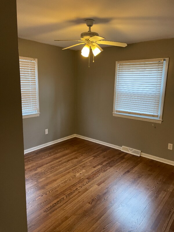 Building Photo - 9914 England Dr