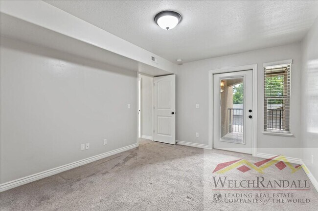 Building Photo - Beautiful 3 Bed 2 Bath Condo in Layton