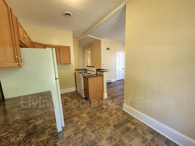 Building Photo - 15 Jackson Ave