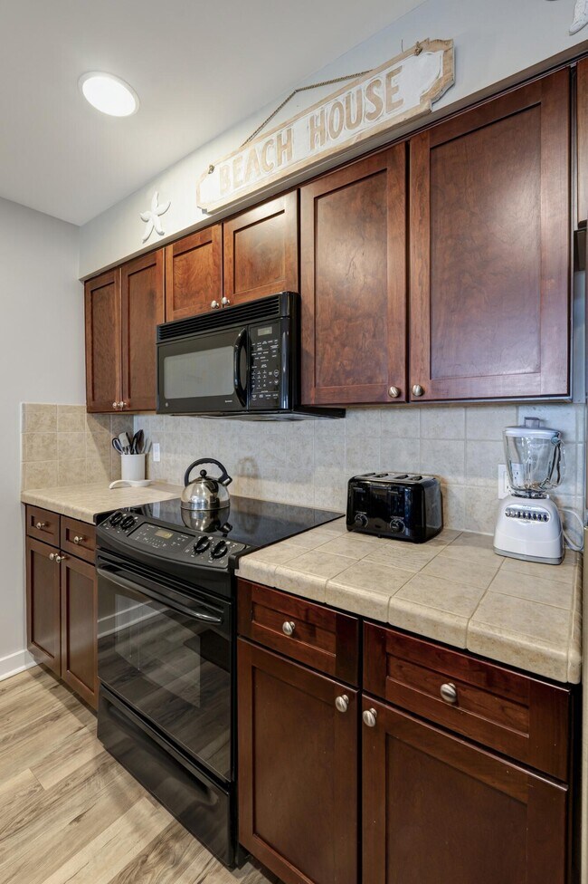 Building Photo - 5002 S Sandestin Blvd