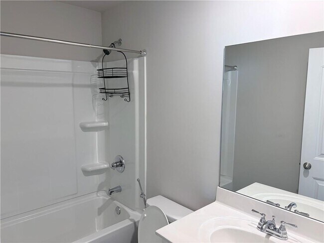 Building Photo - 511 Ruths Dr