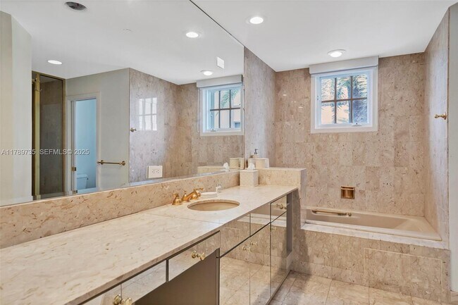 Building Photo - 19237 Fisher Island Dr