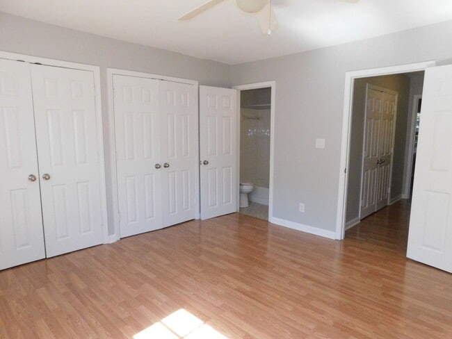 Building Photo - End Unit Townhome