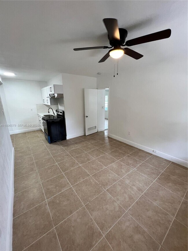 Building Photo - 2588 NE 182nd Terrace