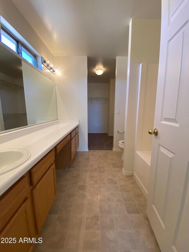 Building Photo - 12360 W Heatherbrae Dr