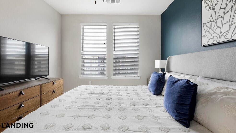 Building Photo - 729 Junction Dr