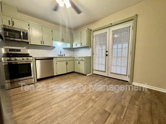 Building Photo - 6732 Playfield Dr