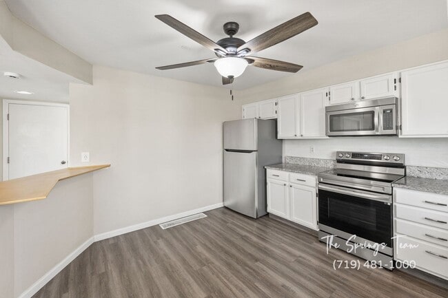 Building Photo - 2770 Richmond Dr