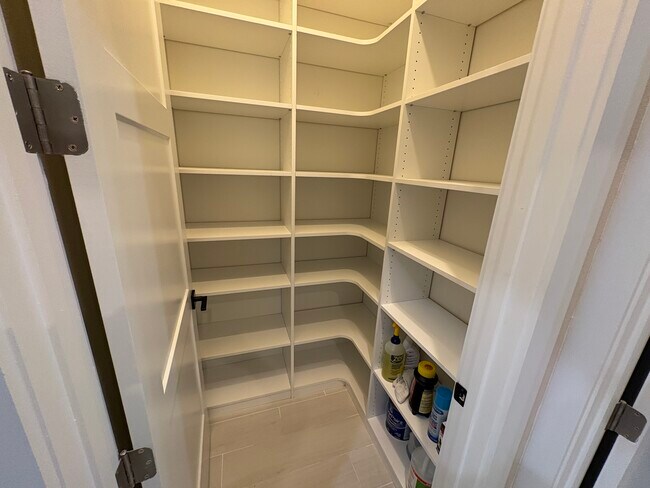 Building Photo - 547 Sanctuary Golf Pl