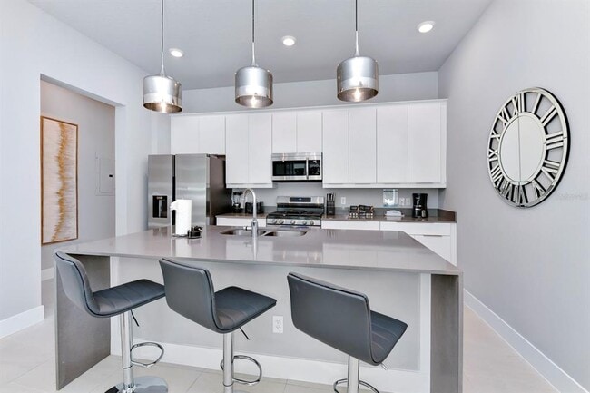 Building Photo - 7770 Sandy Ridge Dr