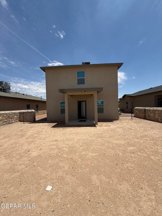 Building Photo - 1099 Sky River St