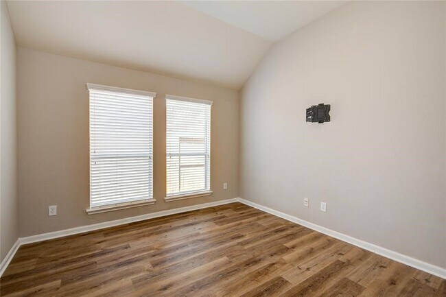 Building Photo - 26610 Heatherbriar Ln