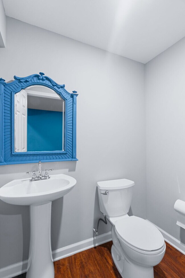 Building Photo - 430 Rockcrest Way