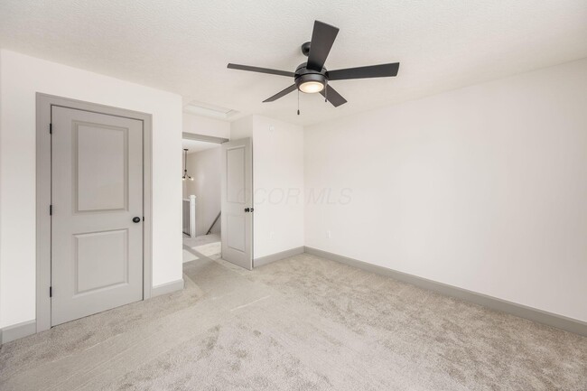 Building Photo - 391 Brehl Ave