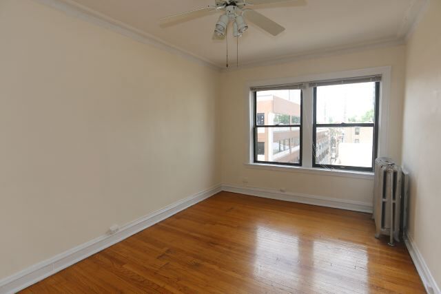 Building Photo - 1455 W Byron St