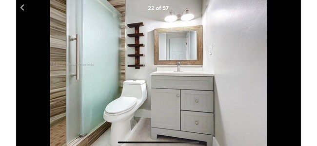 Building Photo - 13804 Kendale Lakes Dr