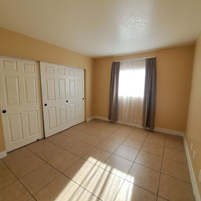 Building Photo - 4260 N Vornsand Dr