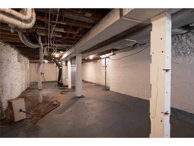 Building Photo - 1125 Margaret St