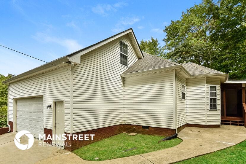 Building Photo - 7742 Sawyer Brown Rd