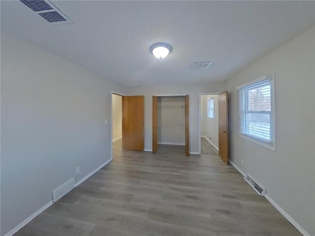 Building Photo - 8407 Lower 208th St W