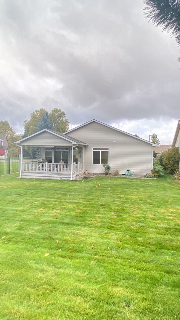 Building Photo - Cozy Home in a Gated Community!