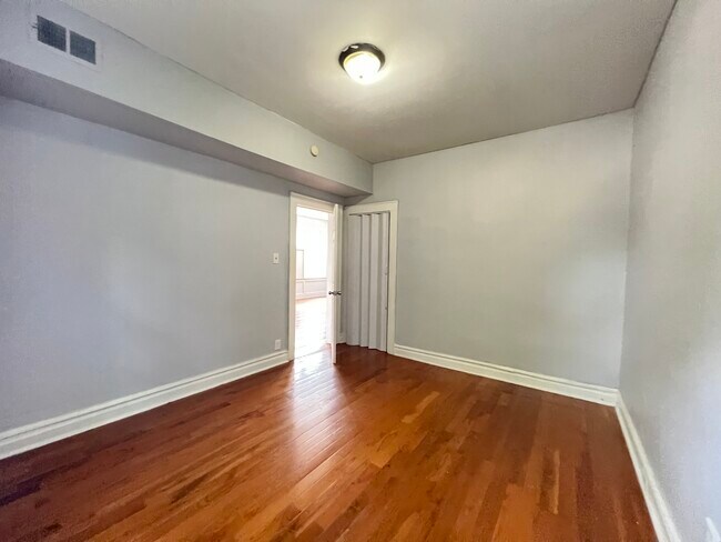 57 Fabyan Pl 2R - 56 Fabyan Pl