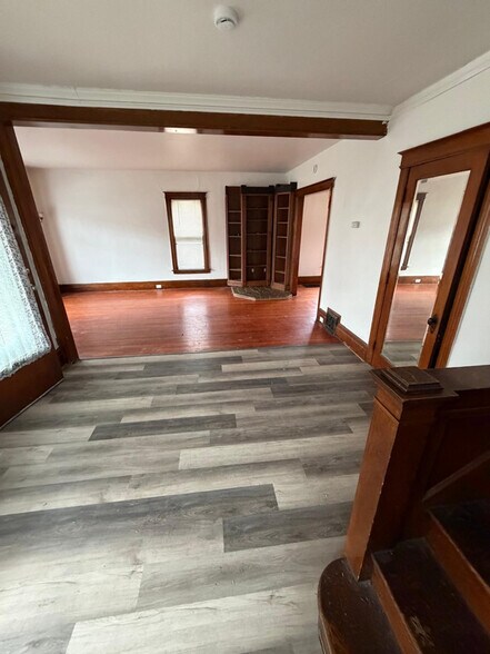 Building Photo - 36 Ferrin Pl