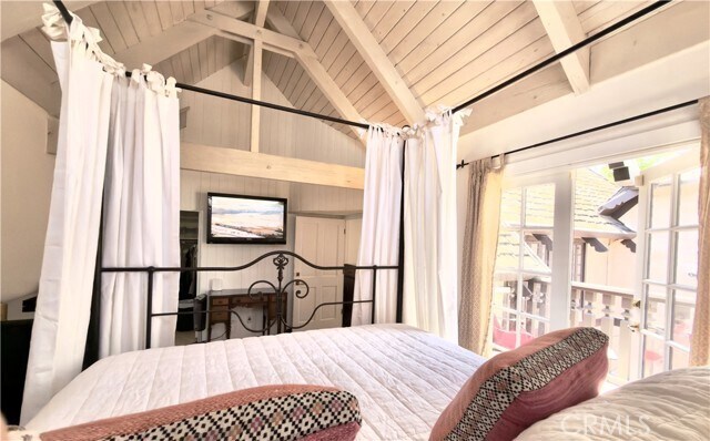 Building Photo - 327 Aster St