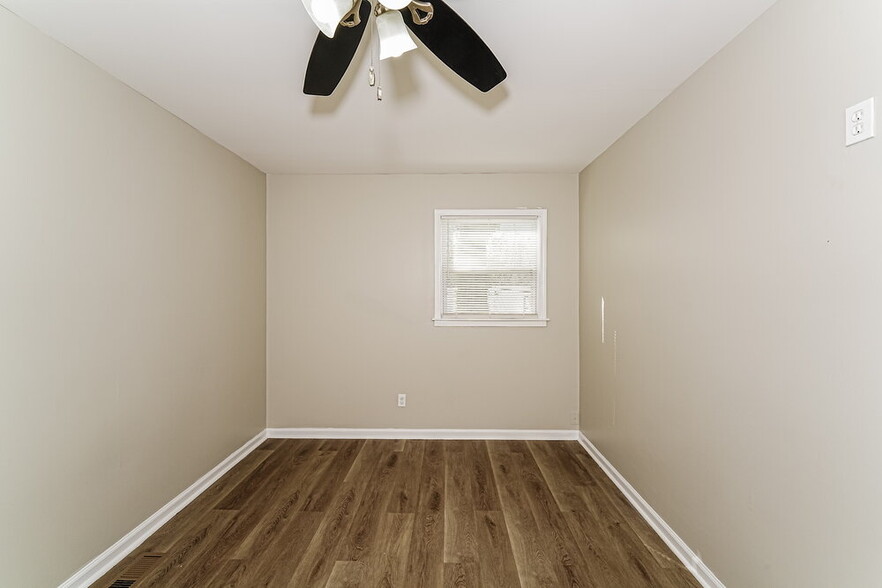 Building Photo - 629 16th Terrace Cir NW