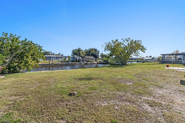 Building Photo - Furnished * AVAIL Now Through 11/1 * $1,69...