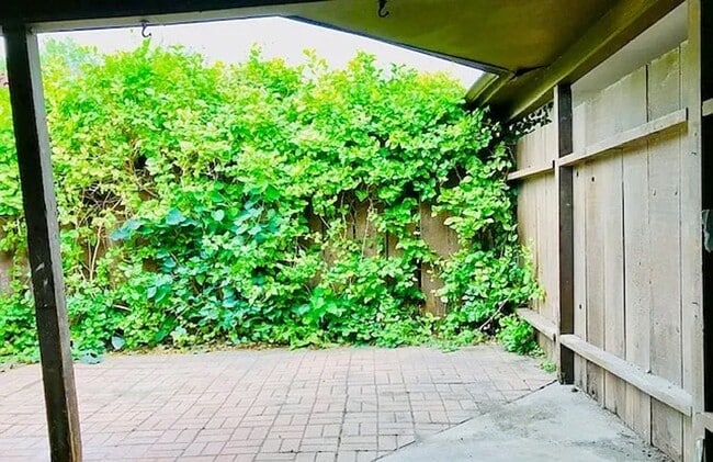 Building Photo - Ideal Home in McAllen!