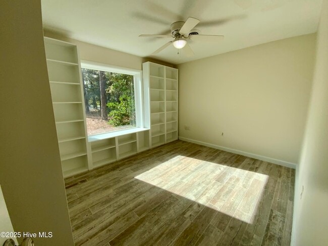 Building Photo - 314 Stuart Ave