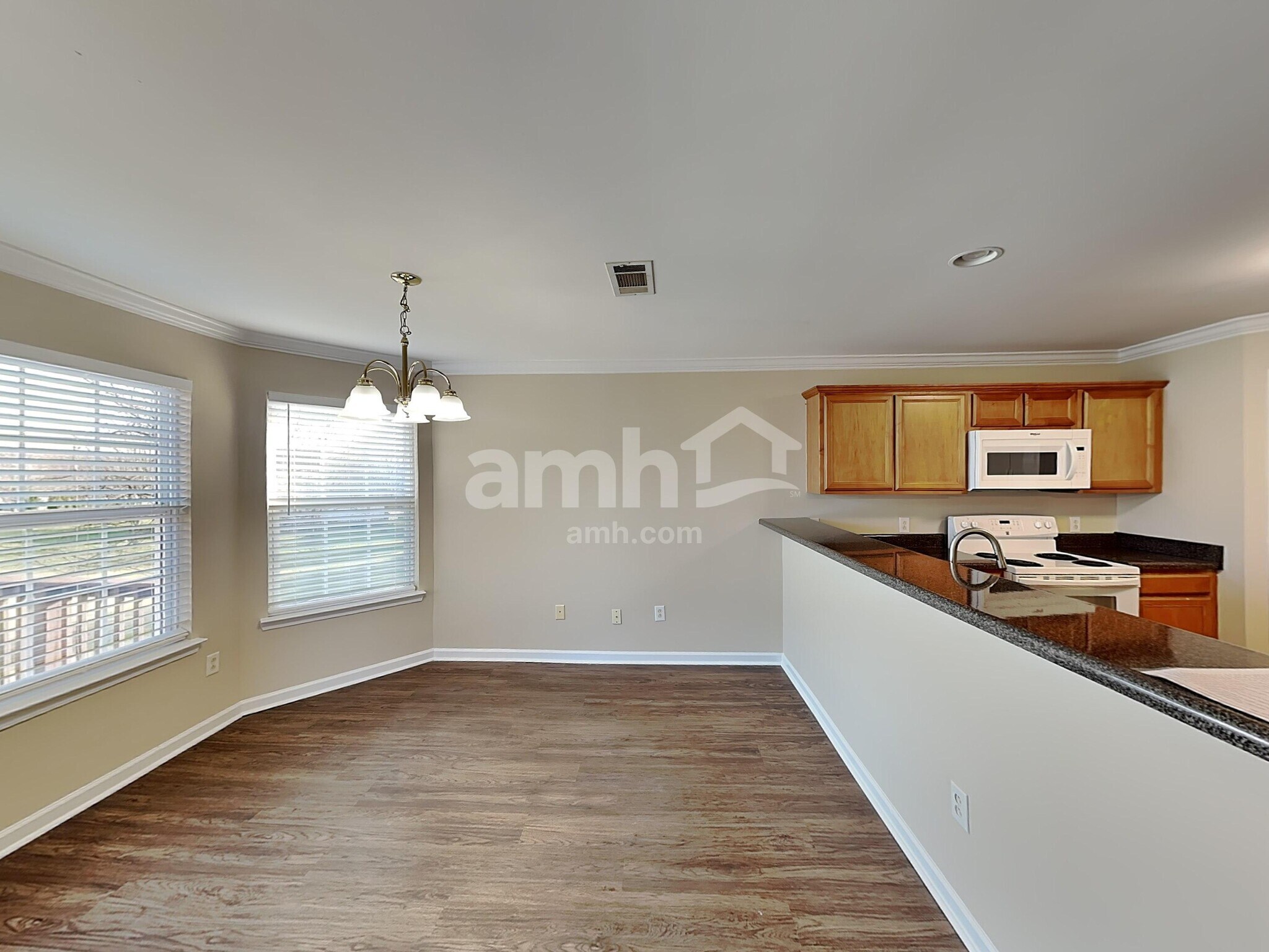 Building Photo - 1308 Chapman Ct