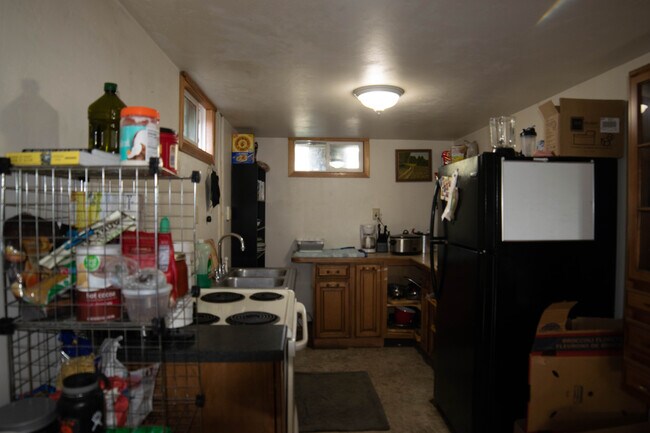 Building Photo - 414 S 12th Ave