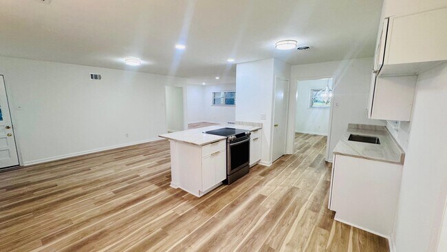 Building Photo - 7535 Parker Cir