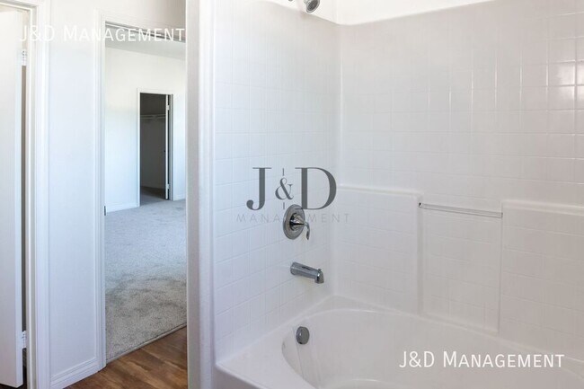 Building Photo - 8955 Valencia St