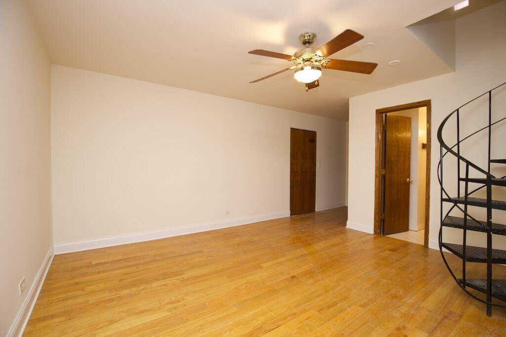 Building Photo - 820 W Cornelia