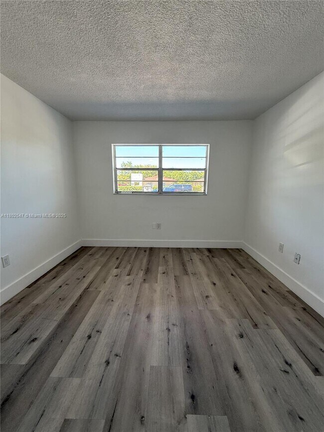 Building Photo - 3100 W Flagler St