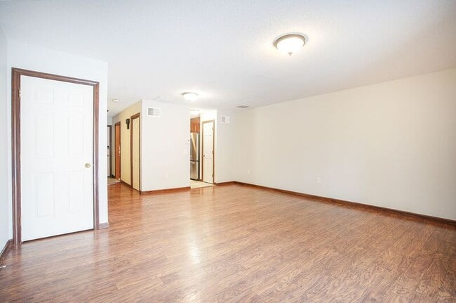 Building Photo - 155 Wynwood Dr