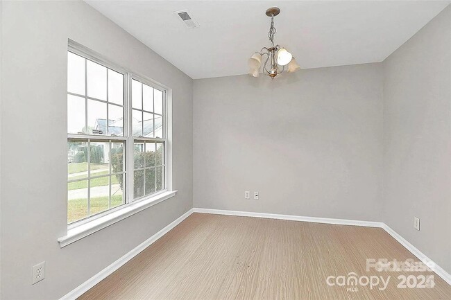 Building Photo - 3737 Kadey Dr