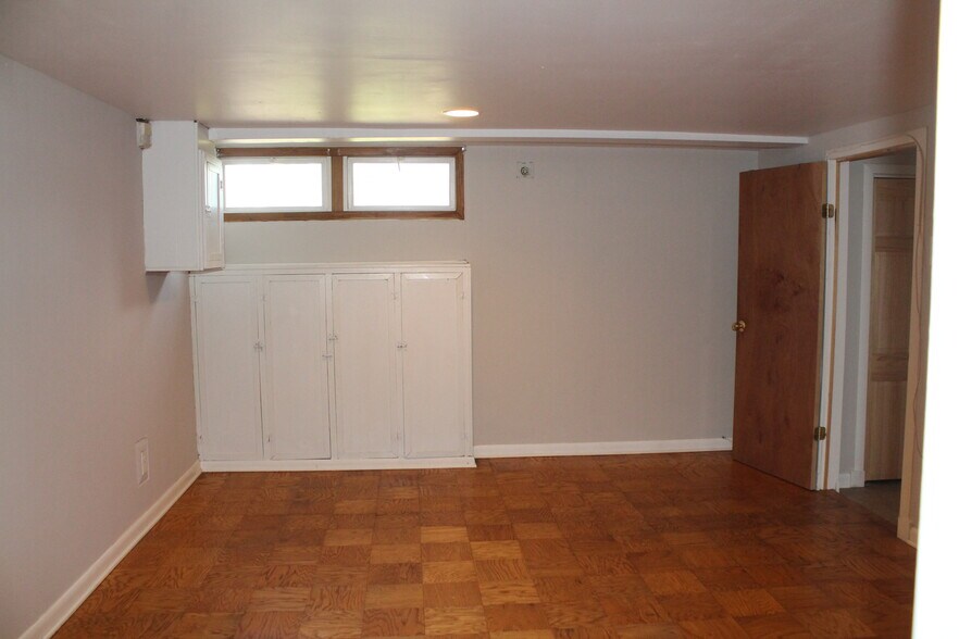 Building Photo - 8164 Loch Raven Blvd