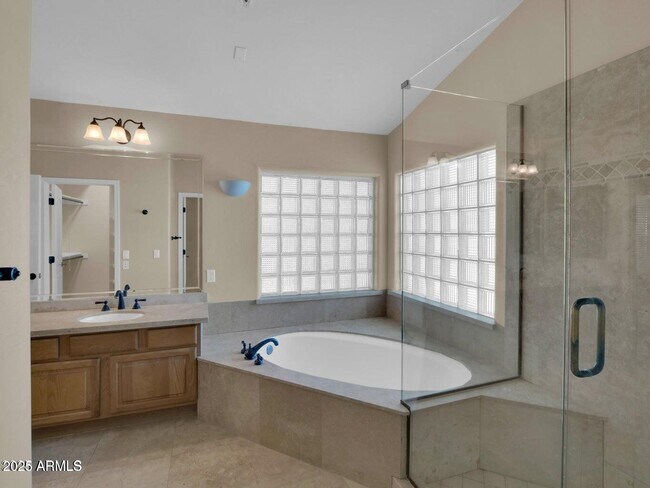 Building Photo - 11239 E Oberlin Way