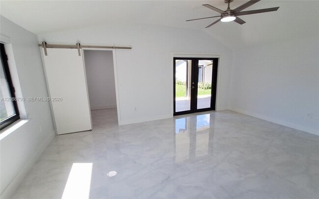 Building Photo - 216 Shadow Way